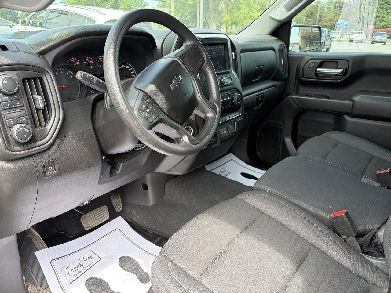 2024 Chevrolet 1500 CUSTOM TRAIL BOSS/4X4/BACK UP CAM/CALL PICTON Photo
