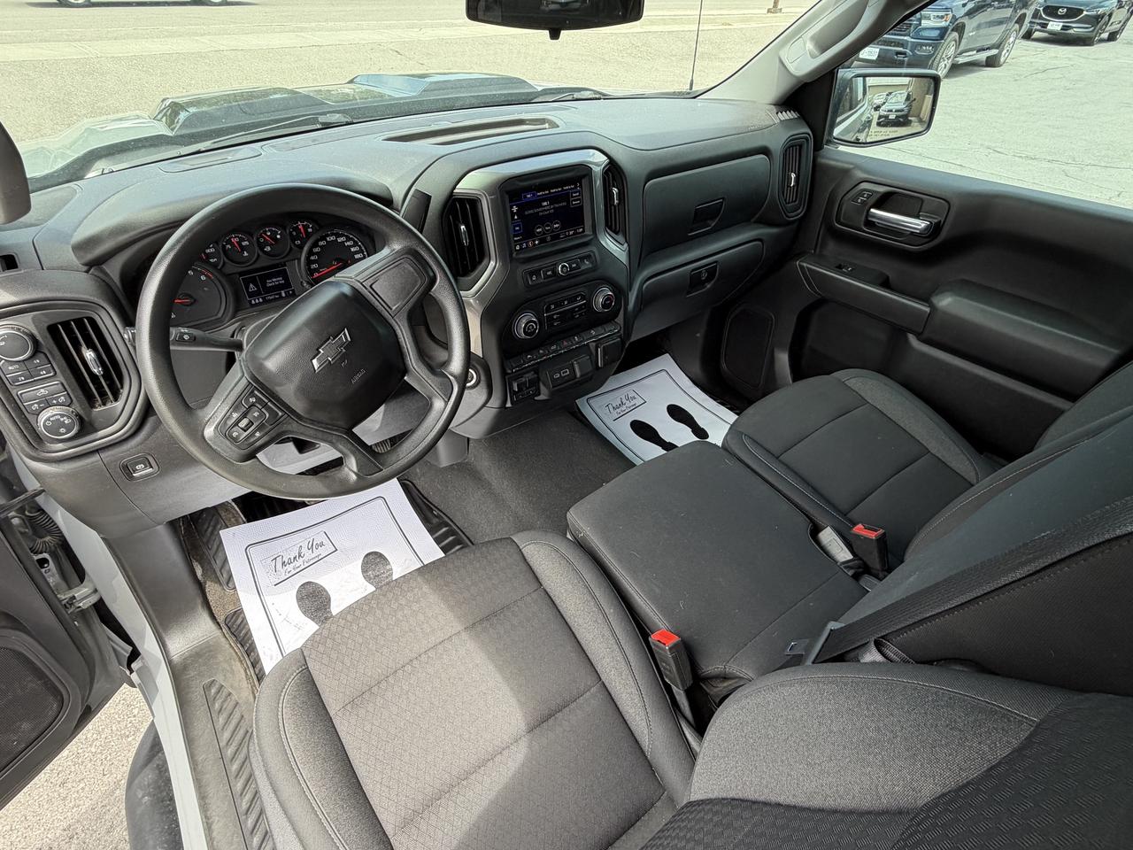 2024 Chevrolet 1500 CUSTOM TRAIL BOSS/4X4/BACK UP CAM/CALL PICTON Photo