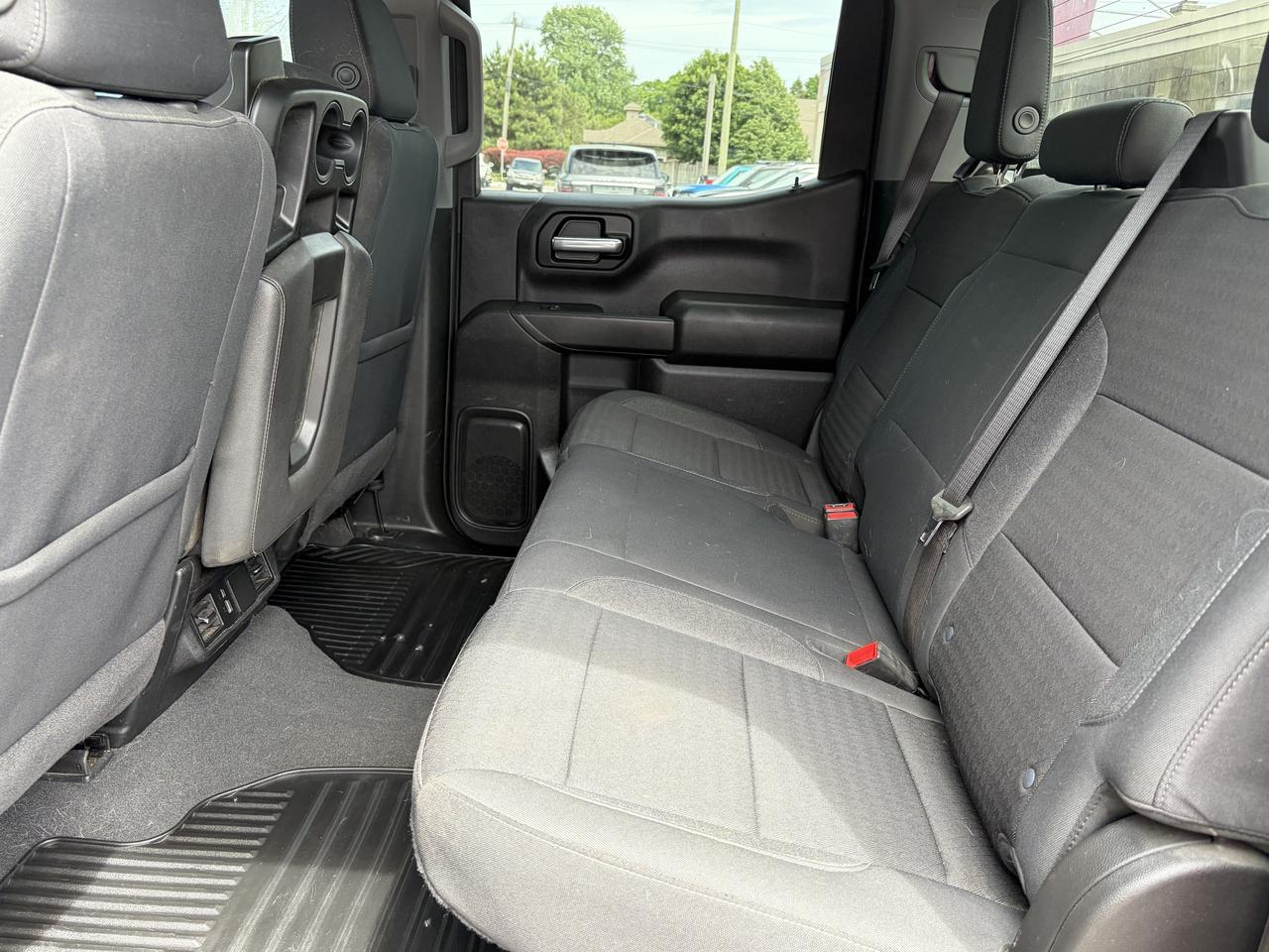 2024 Chevrolet 1500 CUSTOM TRAIL BOSS/4X4/BACK UP CAM/CALL PICTON Photo