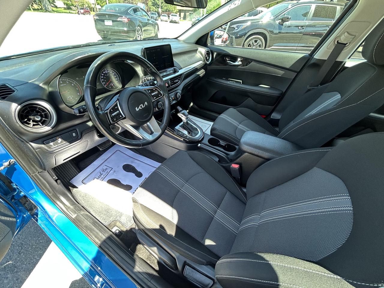 2023 Kia Forte EX/HEATED SEATS/BACK UP CAM/CALL PICTON Photo
