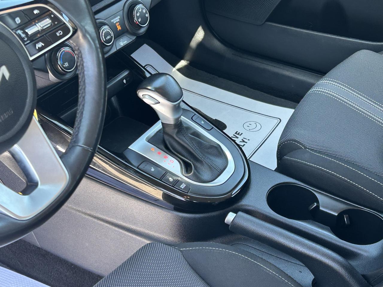 2023 Kia Forte EX/HEATED SEATS/BACK UP CAM/CALL PICTON Photo