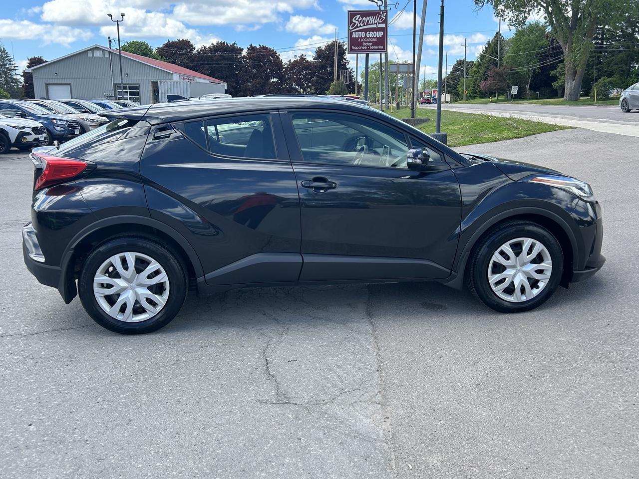 2022 Toyota C-HR LE/BACK UP CAM/CALL PICTON 613-476-2188 Photo4