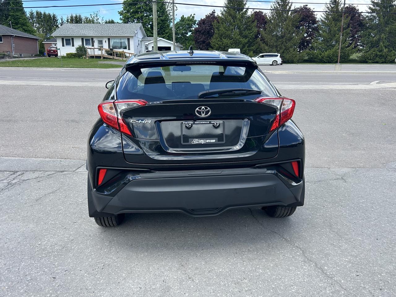 2022 Toyota C-HR LE/BACK UP CAM/CALL PICTON 613-476-2188 Photo2