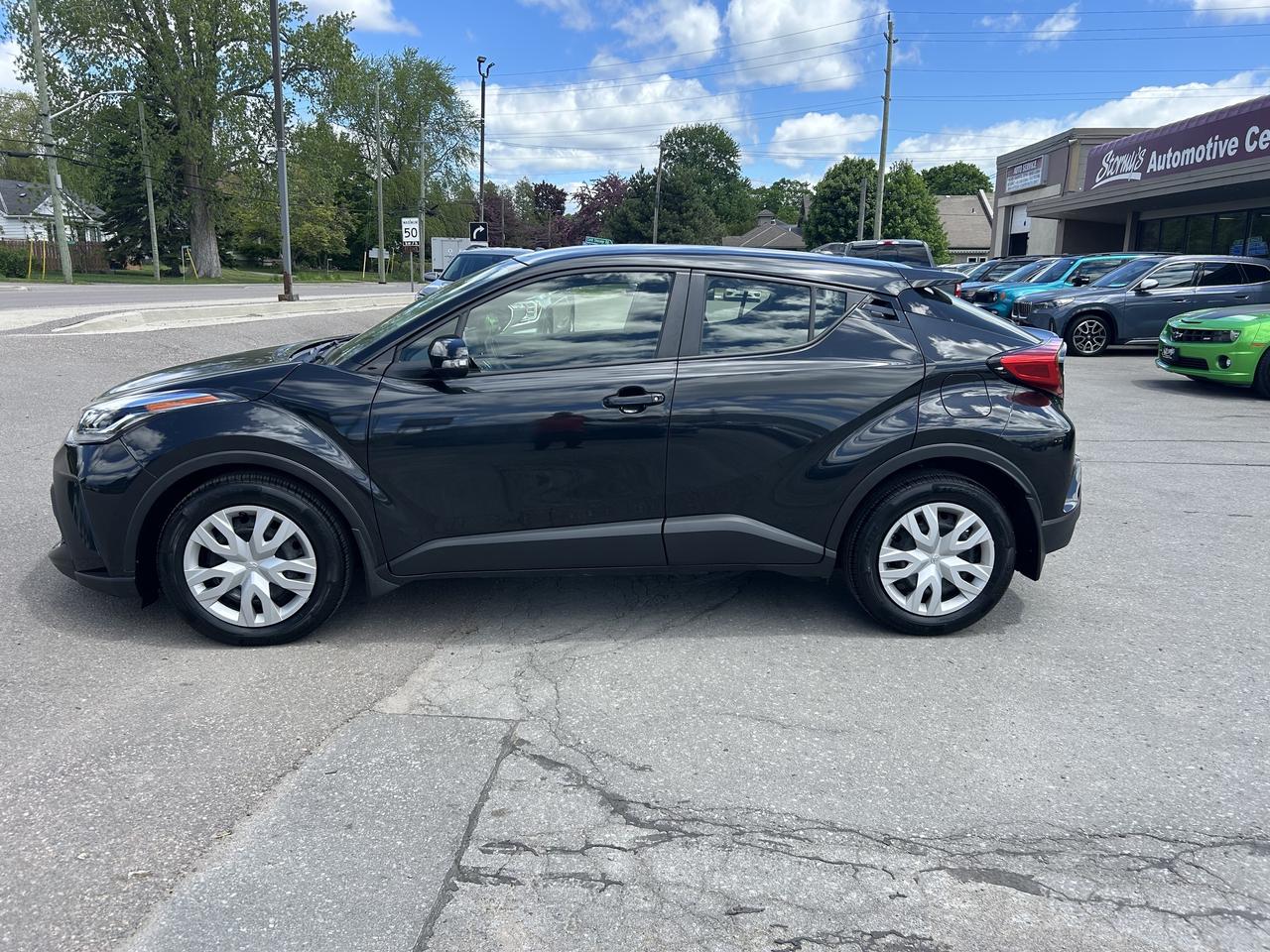 2022 Toyota C-HR LE/BACK UP CAM/CALL PICTON 613-476-2188 Photo