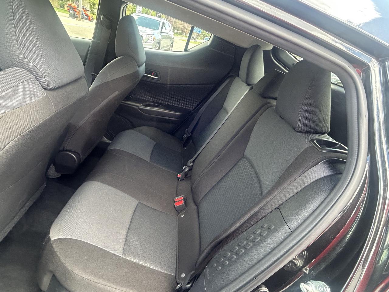 2022 Toyota C-HR LE/BACK UP CAM/CALL PICTON 613-476-2188 Photo