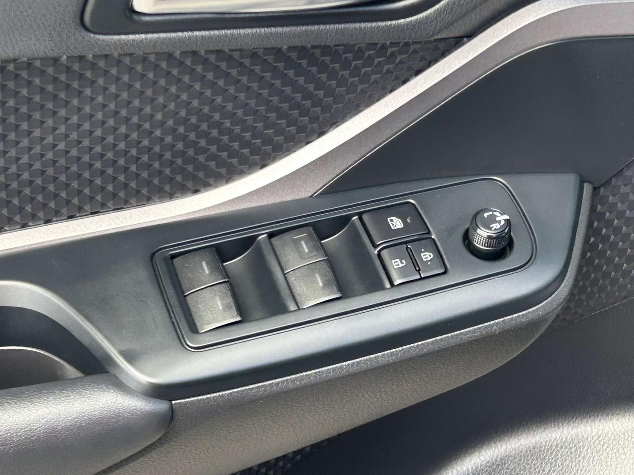 2022 Toyota C-HR LE/BACK UP CAM/CALL NAPANEE 613-354-2100 Photo
