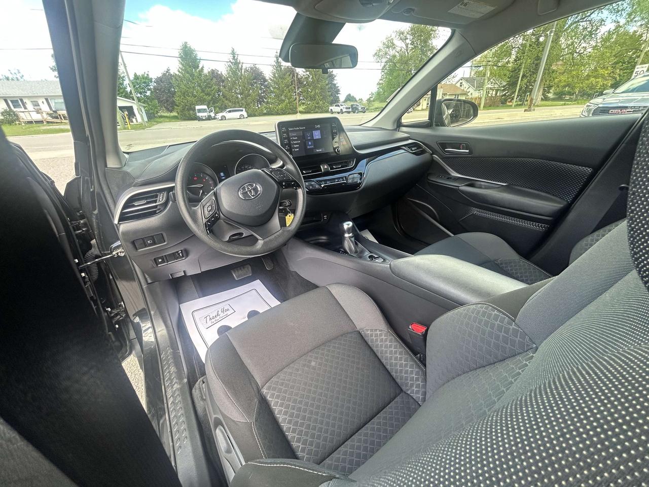 2022 Toyota C-HR LE/BACK UP CAM/CALL NAPANEE 613-354-2100 Photo