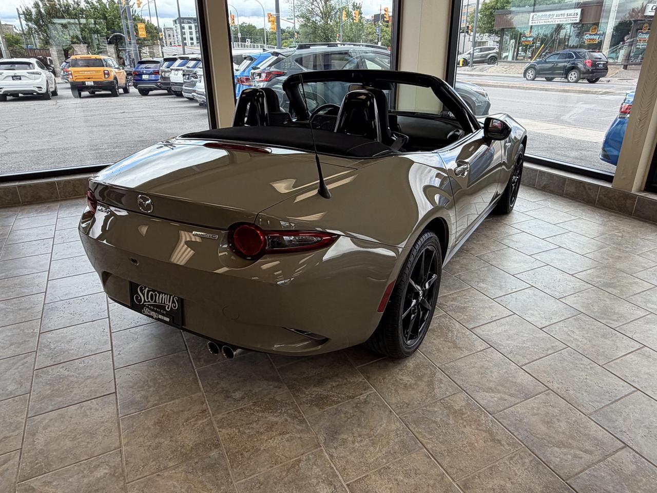 2023 Mazda MX-5 GS-P  **CALL BELLEVILLE 613*961*8848 Photo