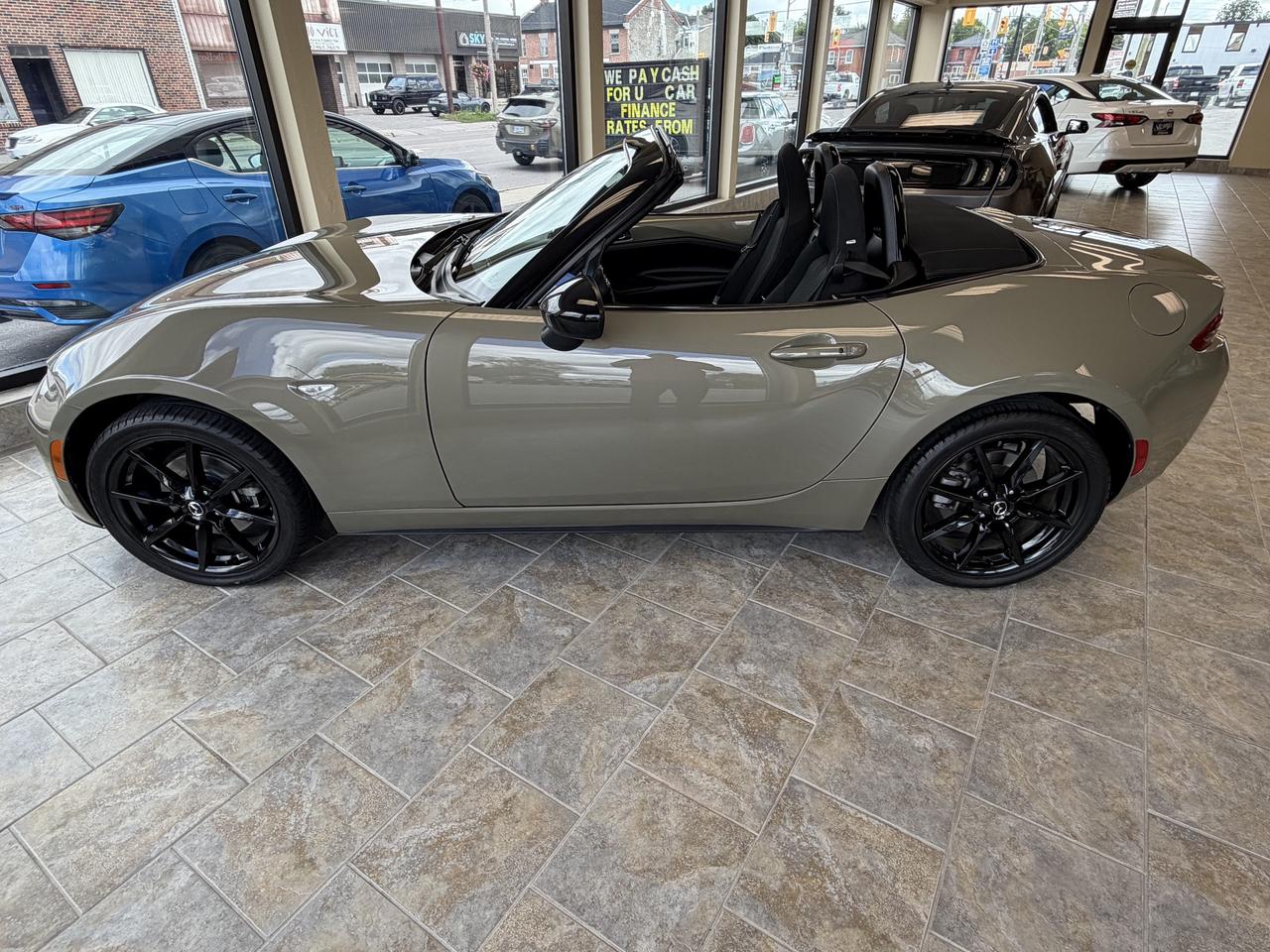 2023 Mazda MX-5 GS-P  **CALL BELLEVILLE 613*961*8848 Photo