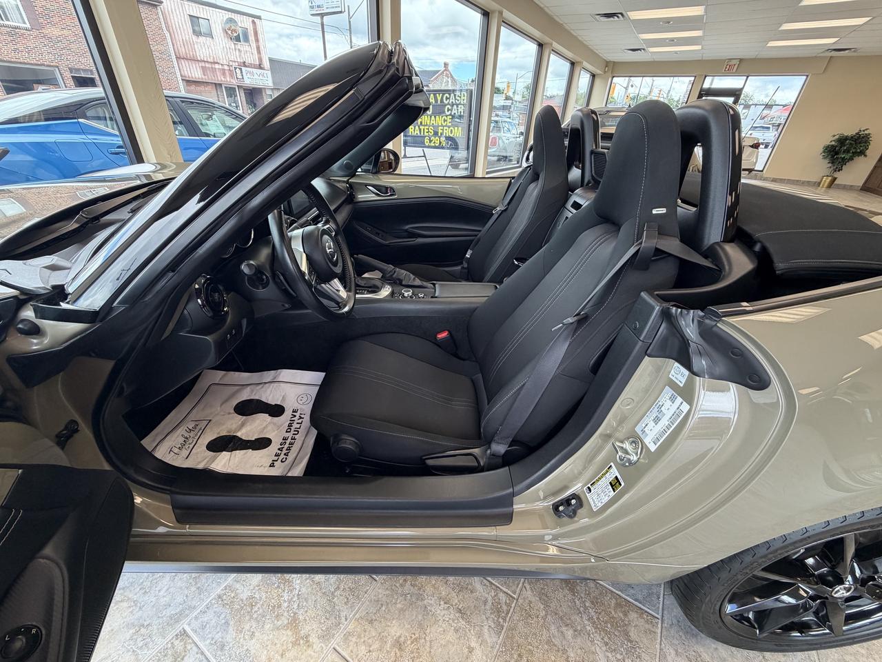 2023 Mazda MX-5 GS-P  **CALL BELLEVILLE 613*961*8848 Photo