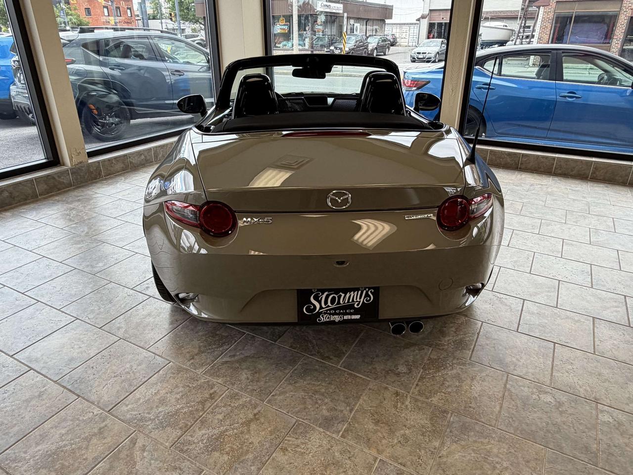 2023 Mazda MX-5 GS-P  ** CALL BELLEVILLE 613-961-8848 ** Photo