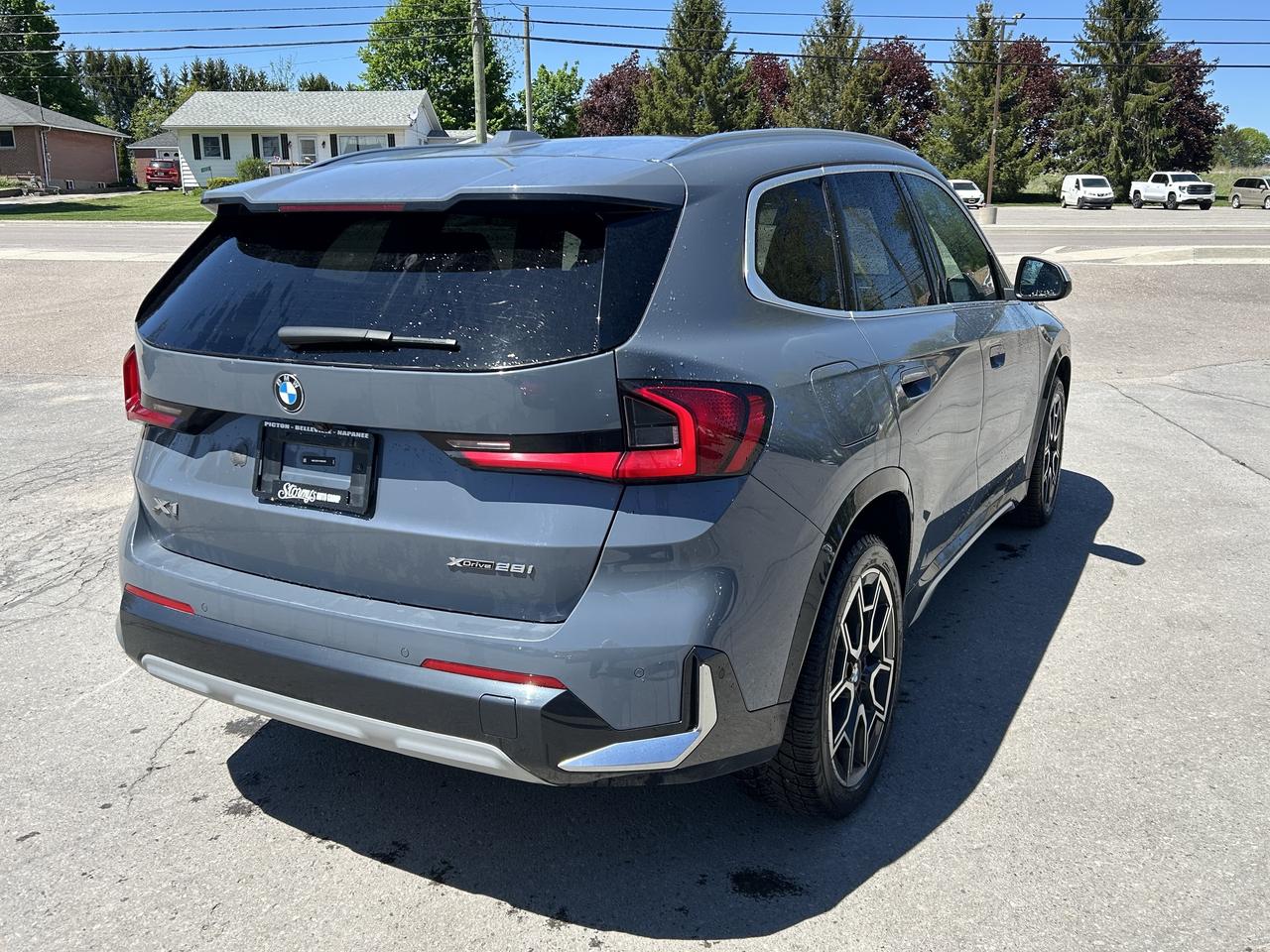 2023 BMW X1 XDRIVE/LEATHER/BACK UP CAM/SUN ROOF/CALL PICTON Photo3
