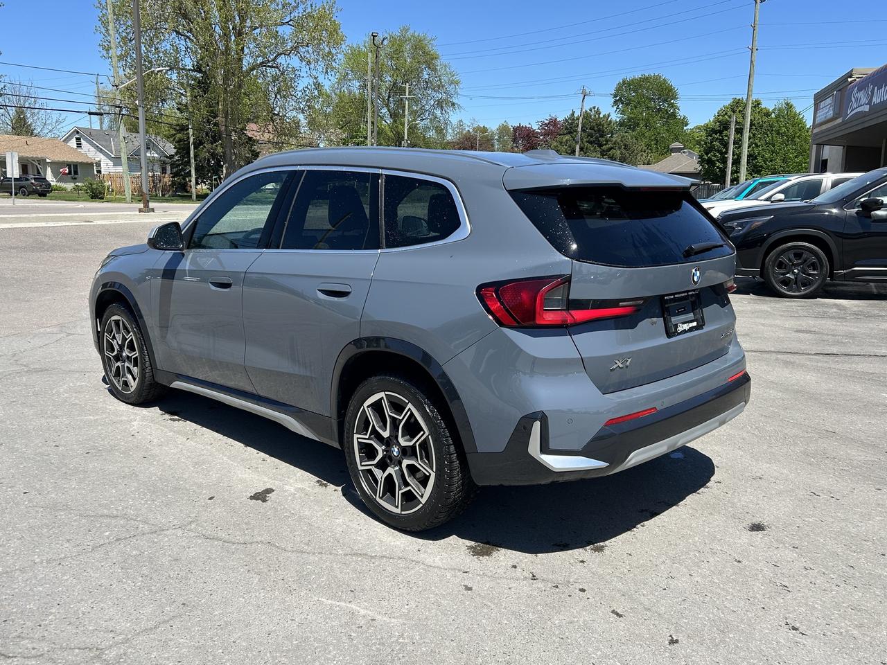 2023 BMW X1 XDRIVE/LEATHER/BACK UP CAM/SUN ROOF/CALL PICTON Photo