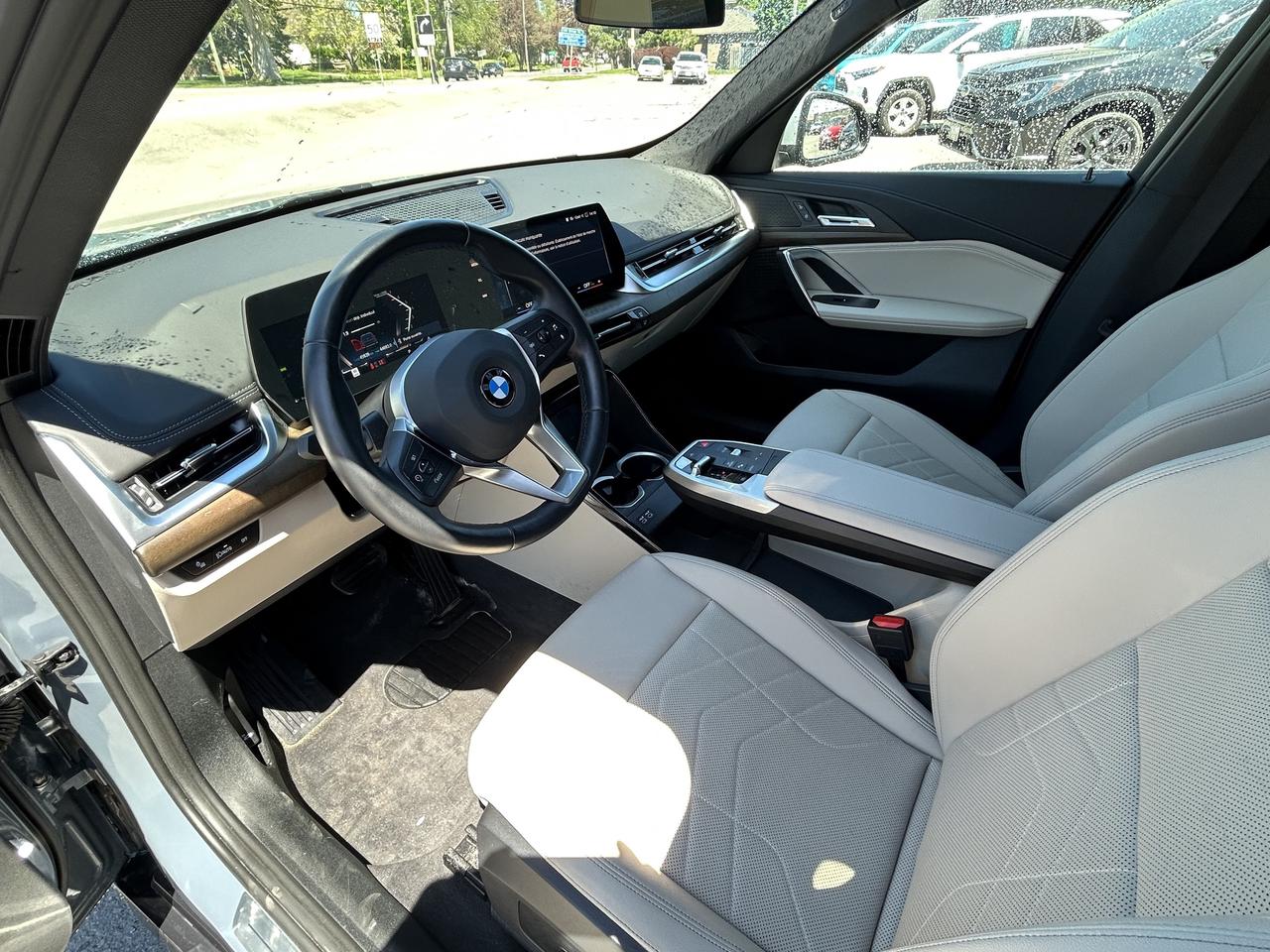 2023 BMW X1 XDRIVE/LEATHER/BACK UP CAM/SUN ROOF/CALL PICTON Photo