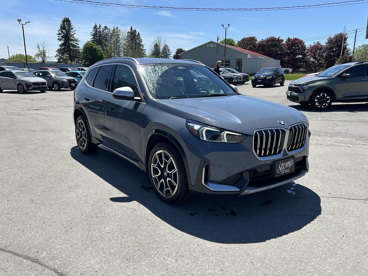 2023 BMW X1 XDRIVE/LEATHER/BACK UP CAM/SUN ROOF/CALL PICTON Photo