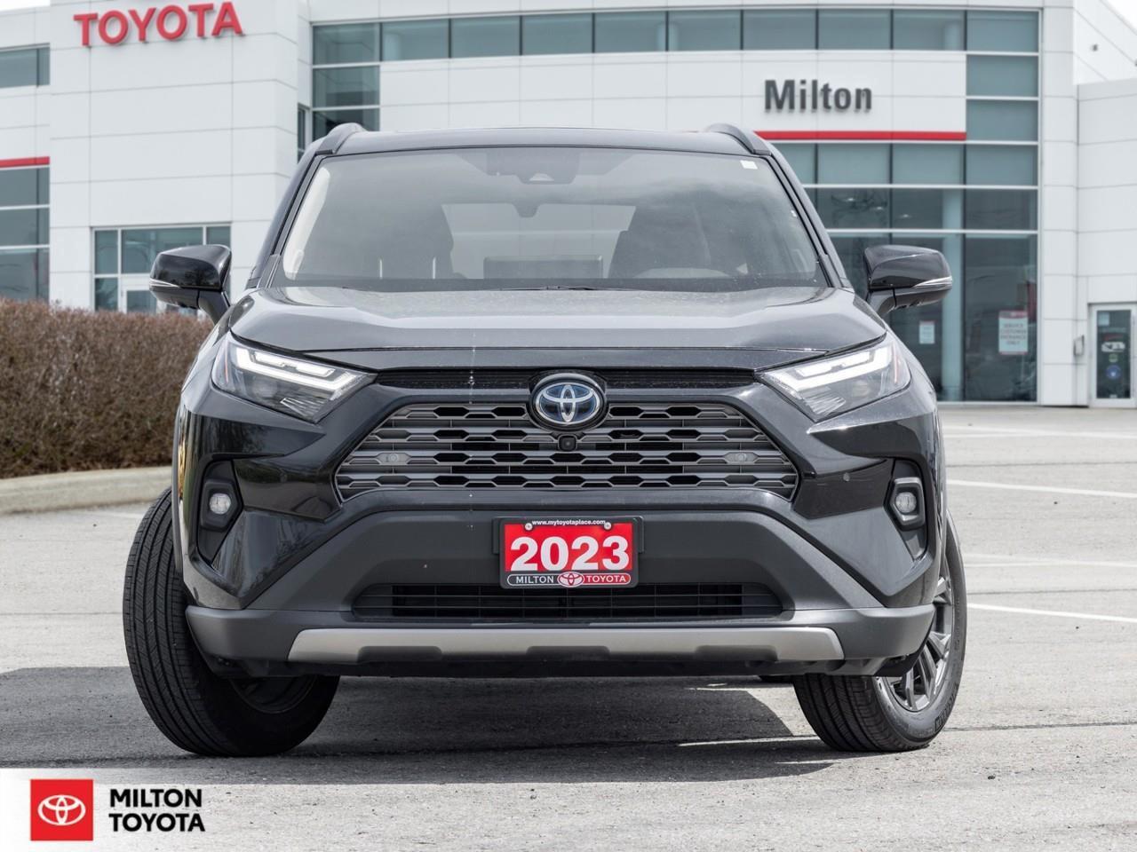 2023 Toyota RAV4 Hybrid LEATHER MOONROOF JBL VENTIALTED SEATS ONE OWNER TC Photo