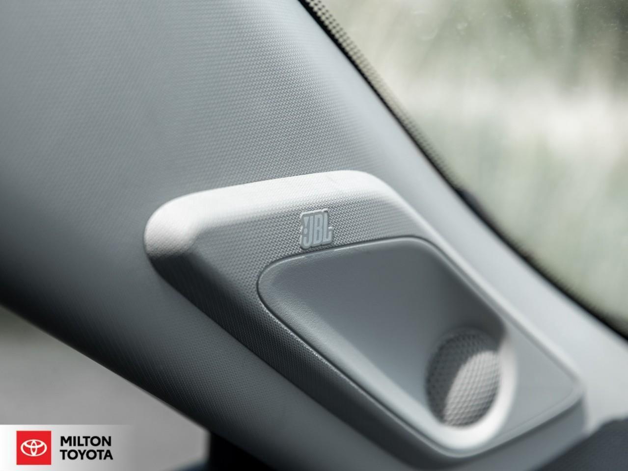 2023 Toyota RAV4 Hybrid LEATHER MOONROOF JBL VENTIALTED SEATS ONE OWNER TC Photo