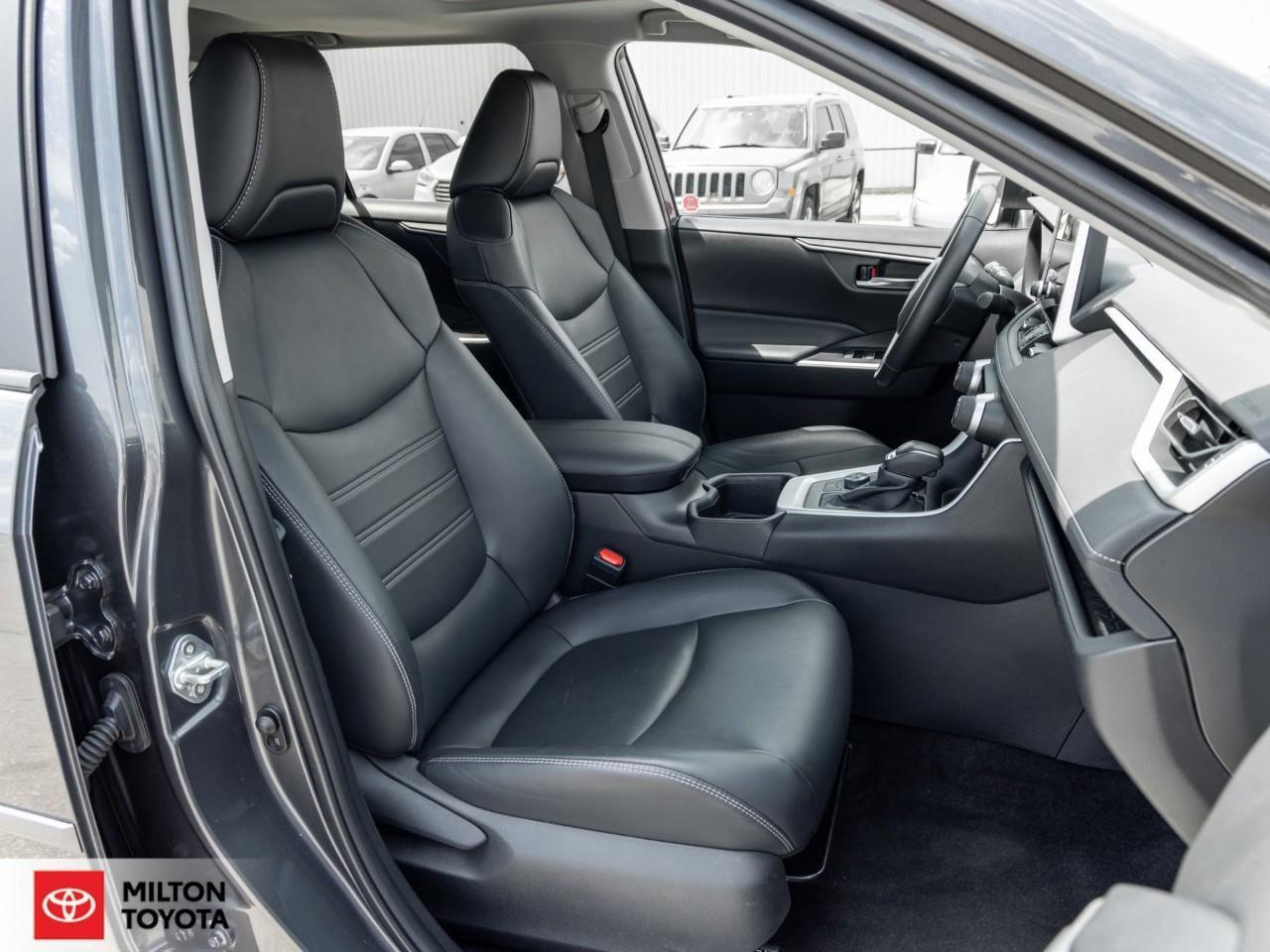 2024 Toyota RAV4 Hybrid XLE PREMIUM AWD LEATHER SEATING SUNROOF CARPLAY ON Photo