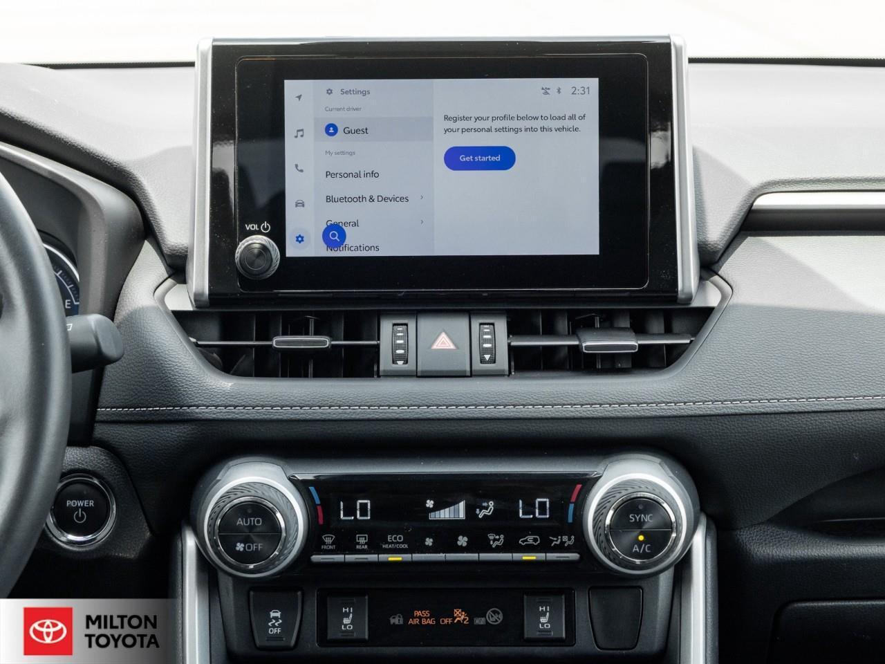 2024 Toyota RAV4 Hybrid XLE PREMIUM AWD LEATHER SEATING SUNROOF CARPLAY ON Photo