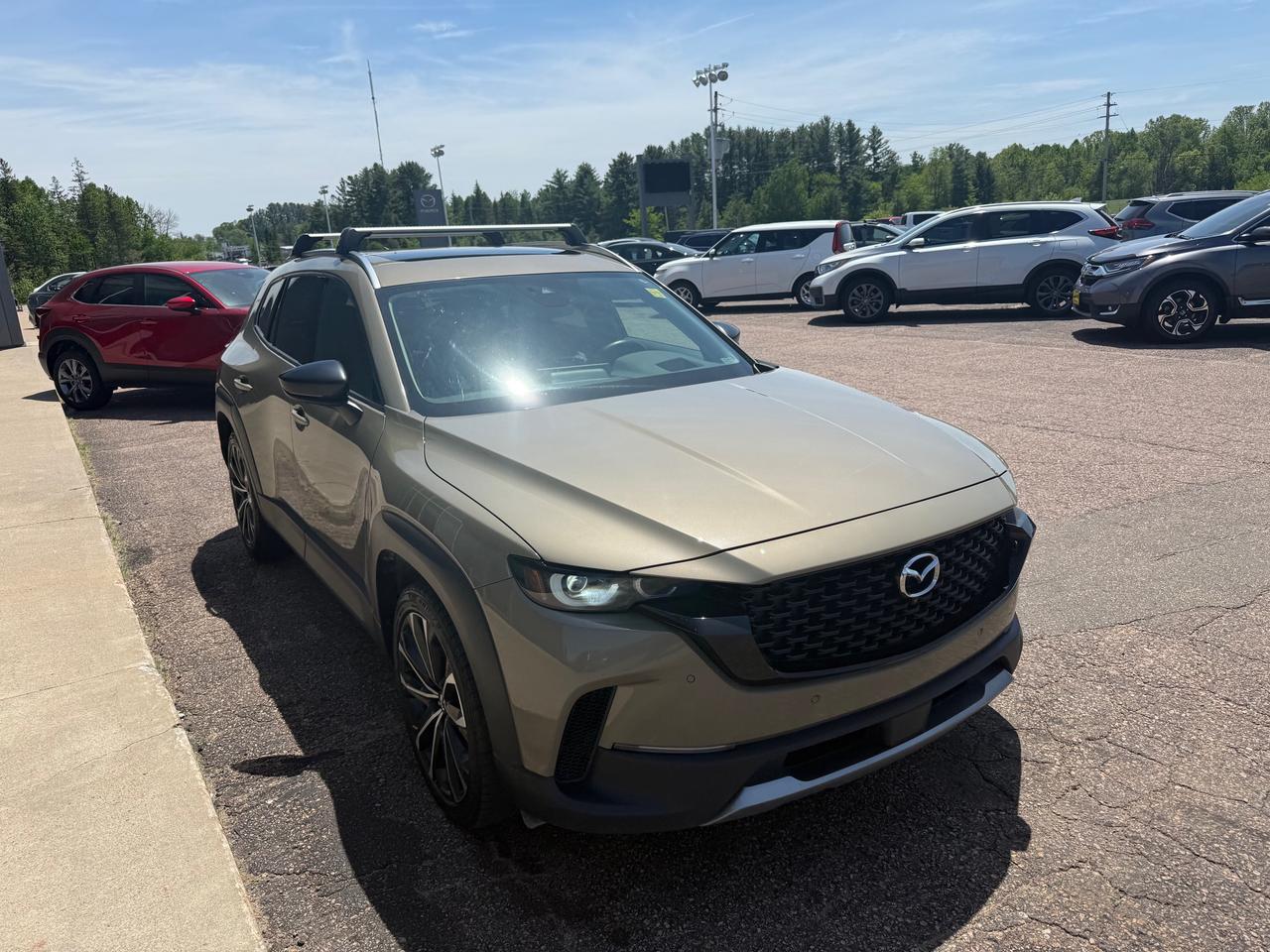 2023 Mazda CX-50 GT w/Turbo 4dr All-Wheel Drive Sport Utility Photo4