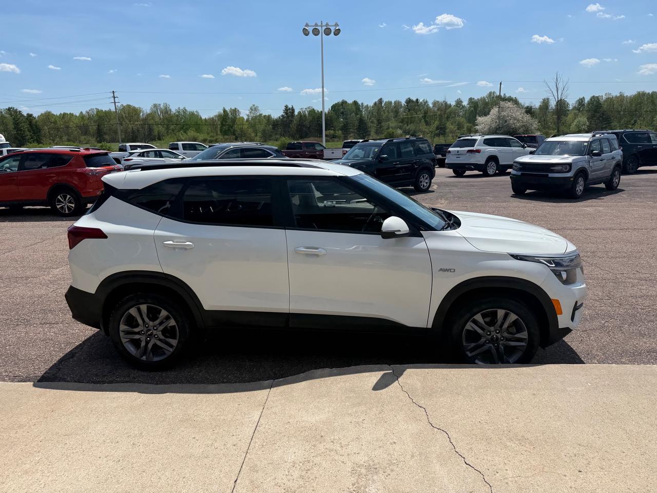 2022 Kia Seltos LX 4dr All-Wheel Drive Photo
