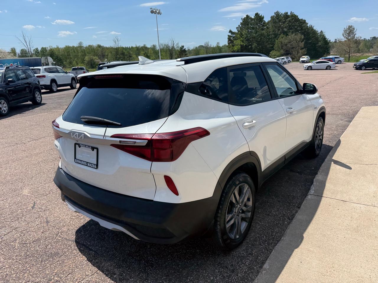 2022 Kia Seltos LX 4dr All-Wheel Drive Photo