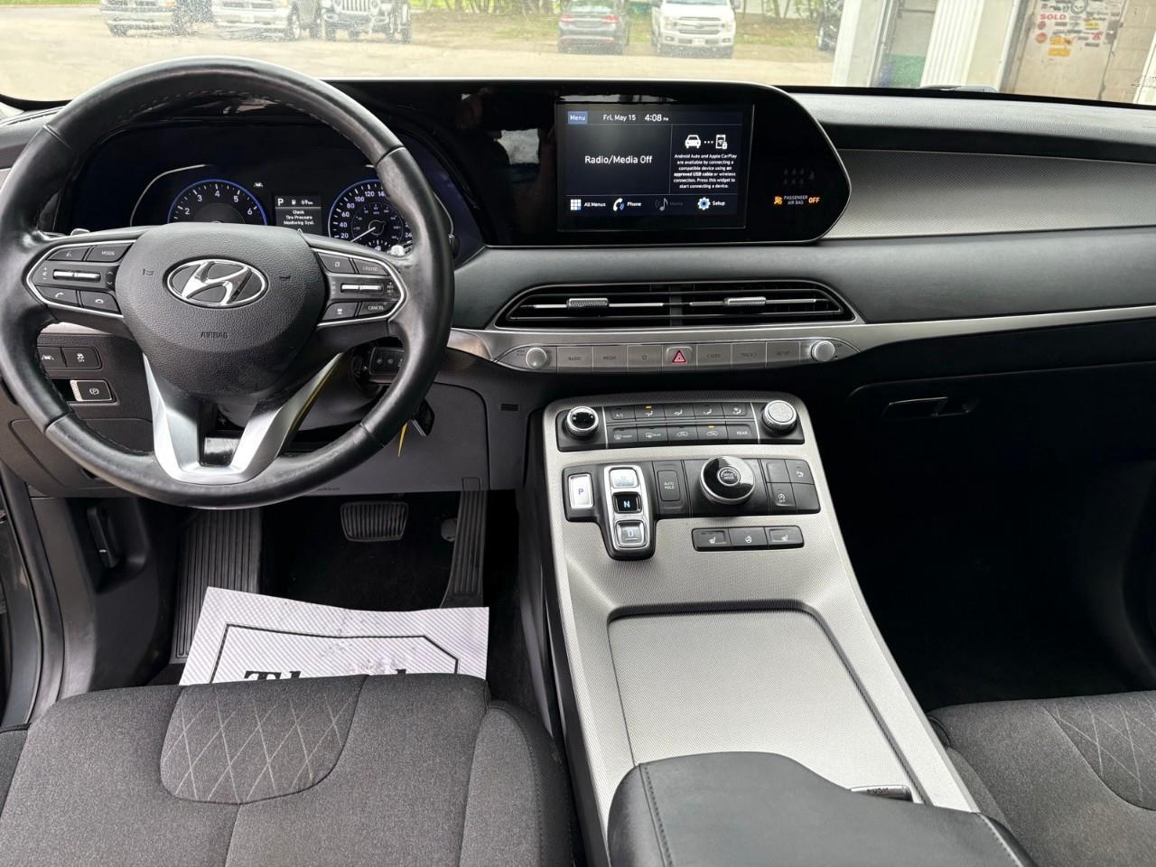 2021 Hyundai PALISADE Essential 4dr Front-Wheel Drive Photo