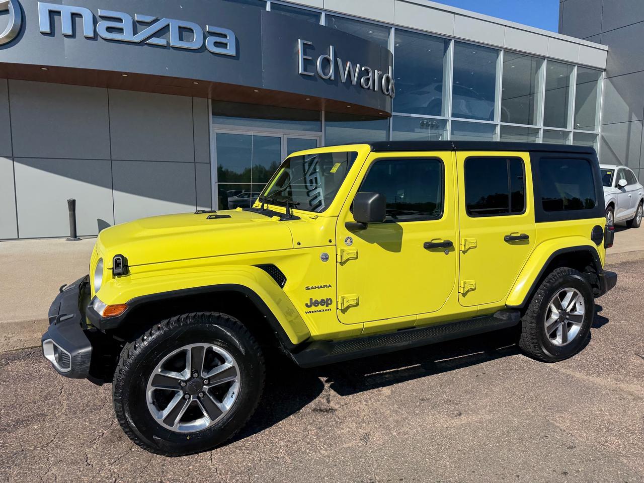 2023 Jeep Wrangler SAHARA 4DR 4X4 Photo