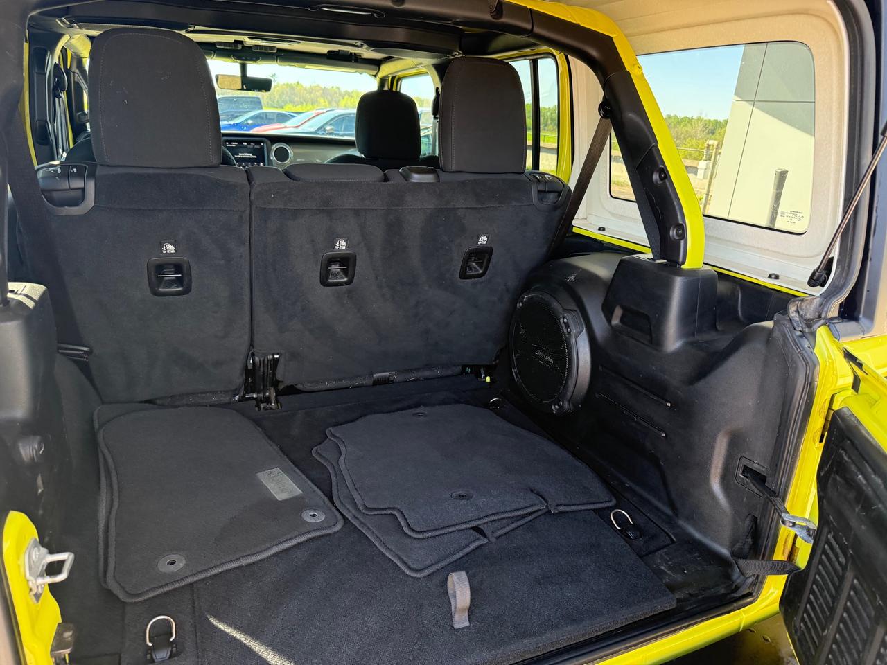 2023 Jeep Wrangler SAHARA 4DR 4X4 Photo