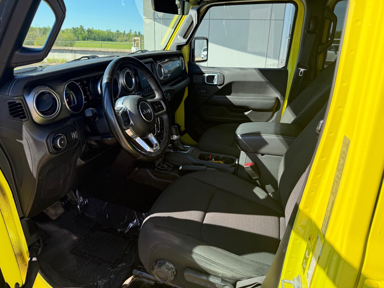 2023 Jeep Wrangler SAHARA 4DR 4X4 Photo