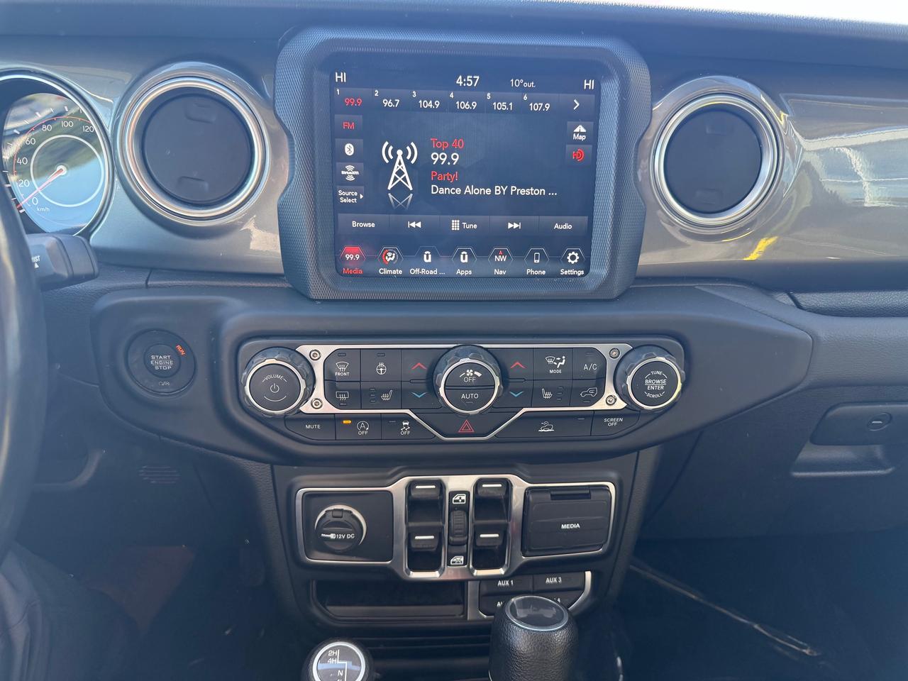 2023 Jeep Wrangler SAHARA 4DR 4X4 Photo