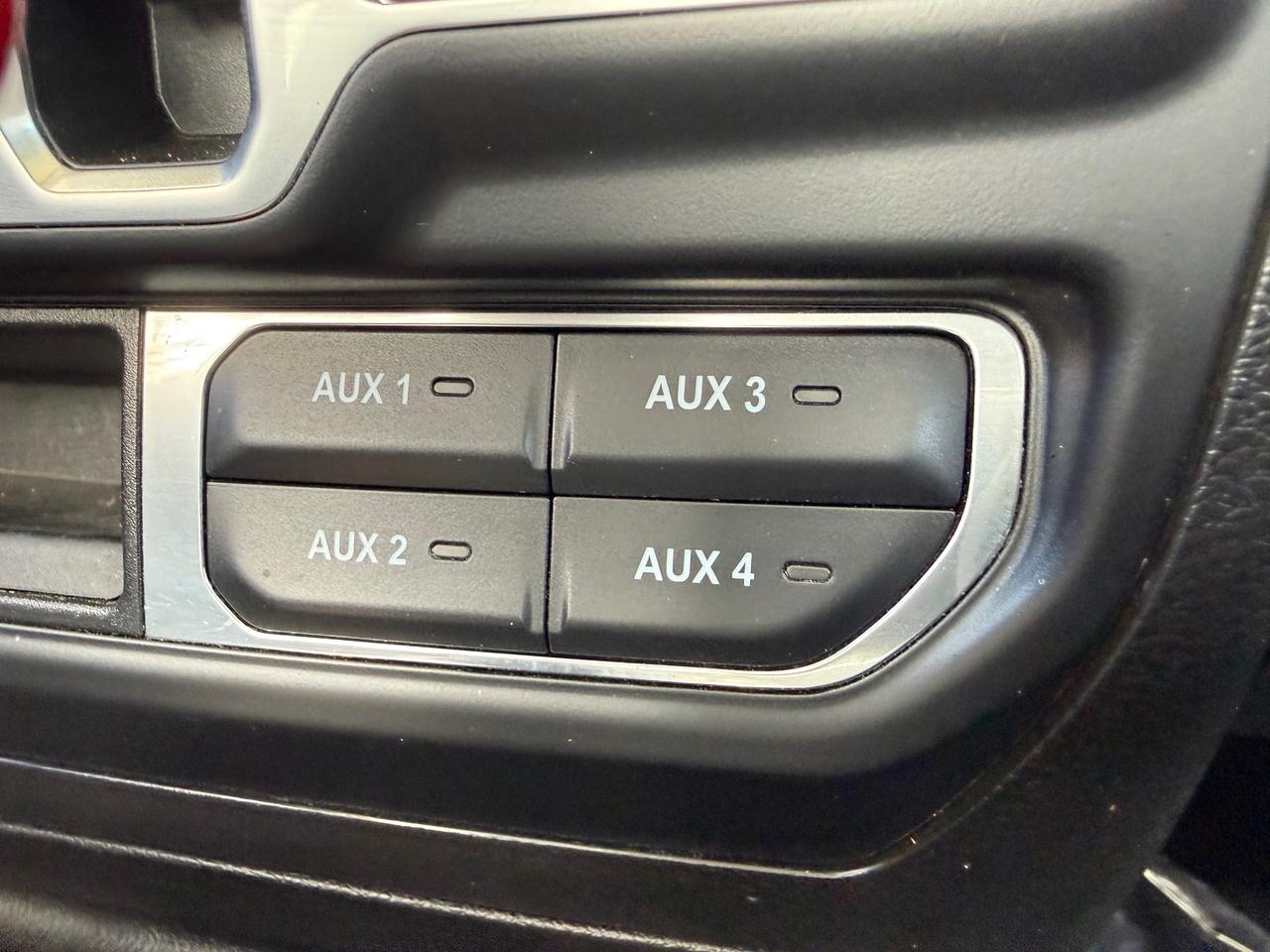 2023 Jeep Wrangler SAHARA 4DR 4X4 Photo