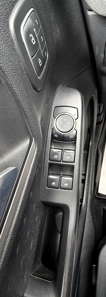 2020 Ford Escape SEL 4dr All-Wheel Drive Photo