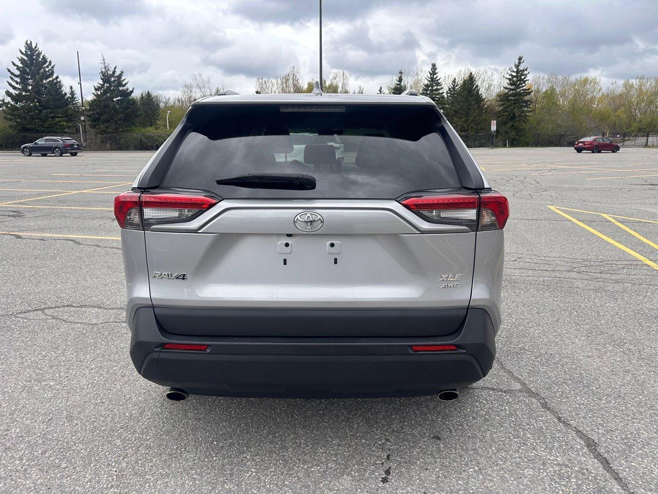 2021 Toyota RAV4 XLE Photo