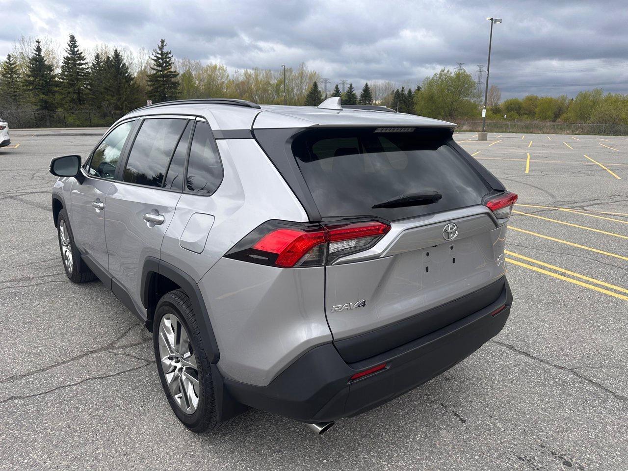 2021 Toyota RAV4 XLE Photo