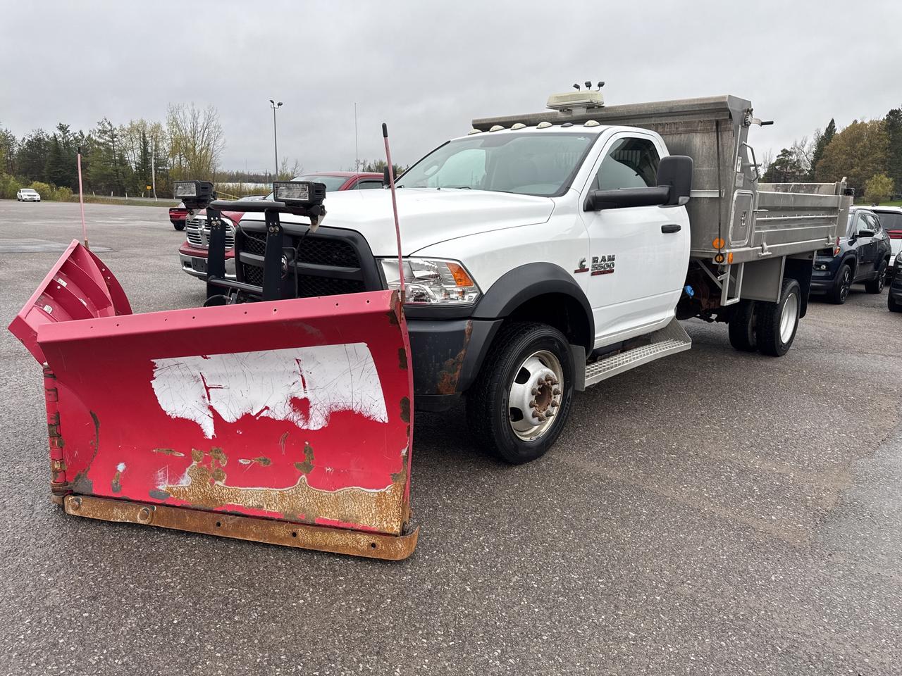 2016 Ram 5500 ST - v plow - 12ft aluminum dump body