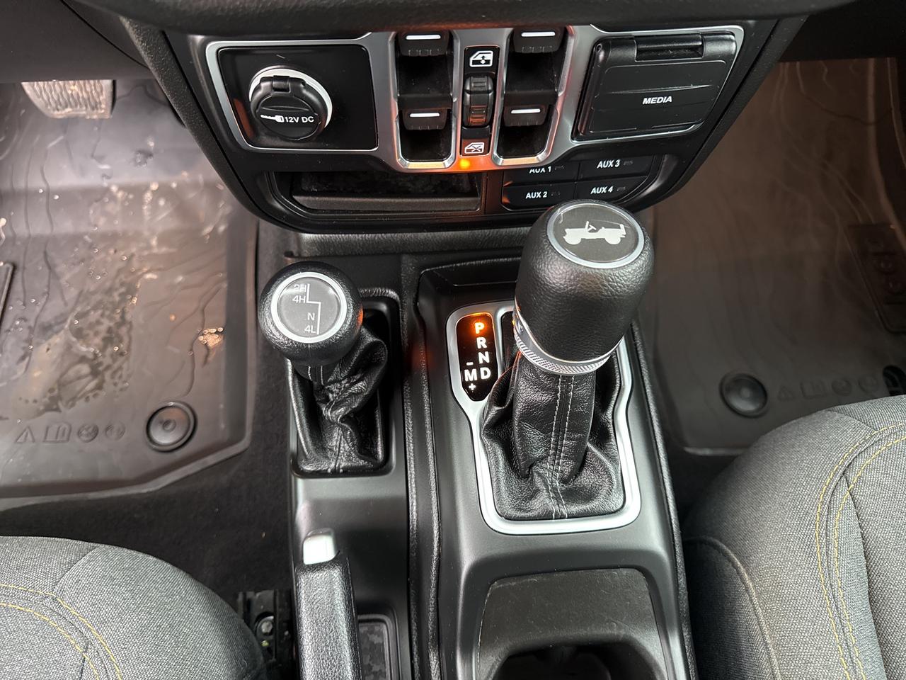 2025 Jeep Wrangler Sport S Photo