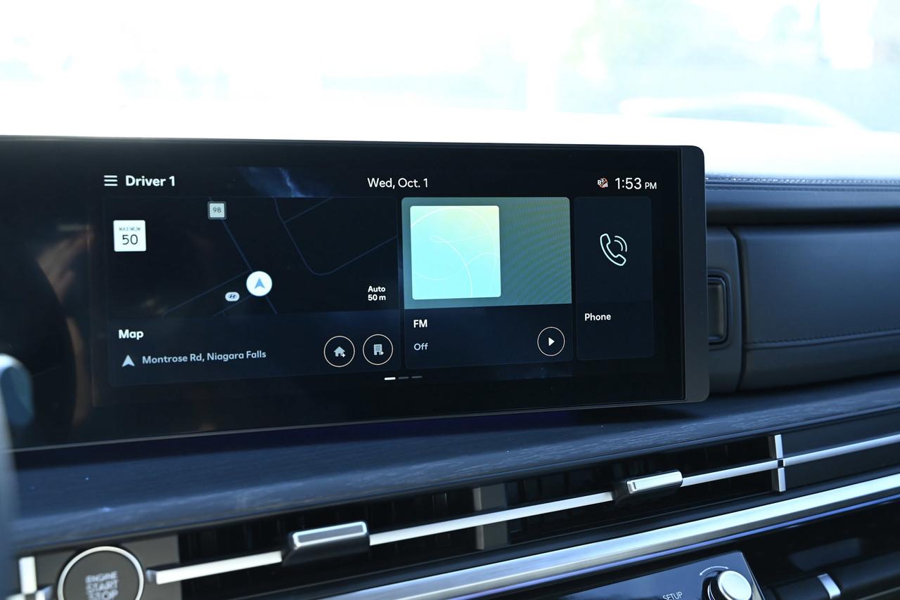 2024 Hyundai Santa Fe LUXURY AWD Photo