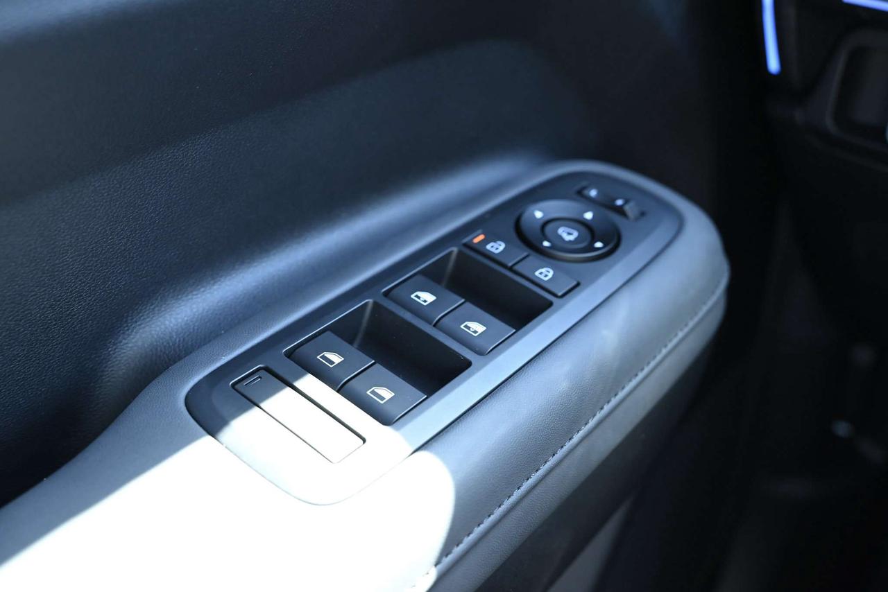 2024 Hyundai Santa Fe LUXURY AWD Photo