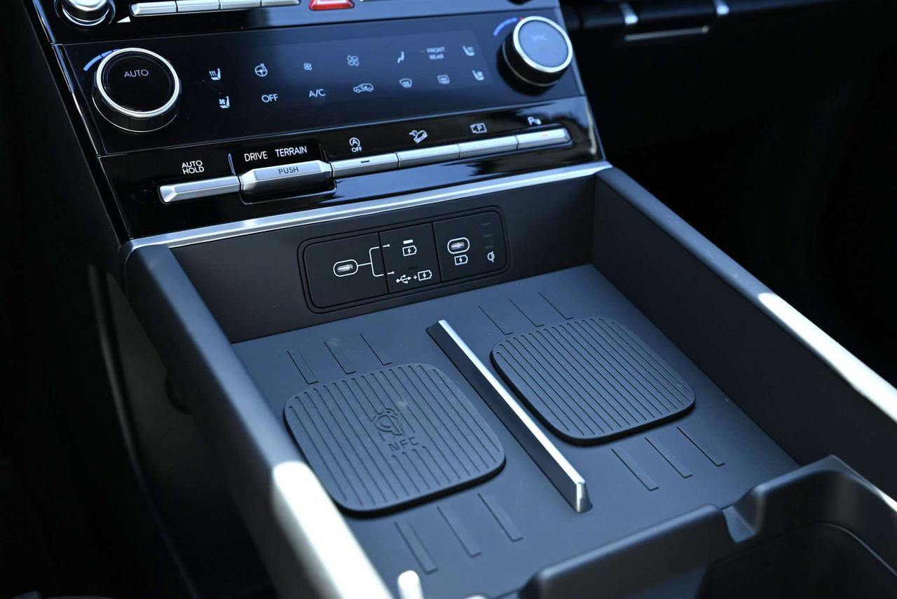 2024 Hyundai Santa Fe LUXURY AWD Photo
