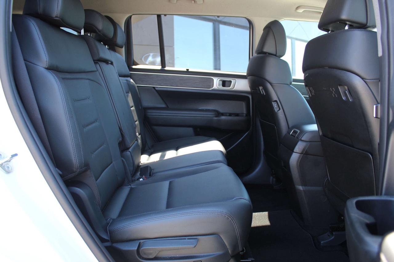 2024 Hyundai Santa Fe LUXURY AWD Photo
