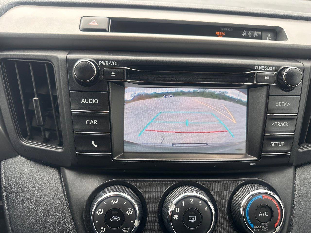 2017 Toyota RAV4 LE Photo