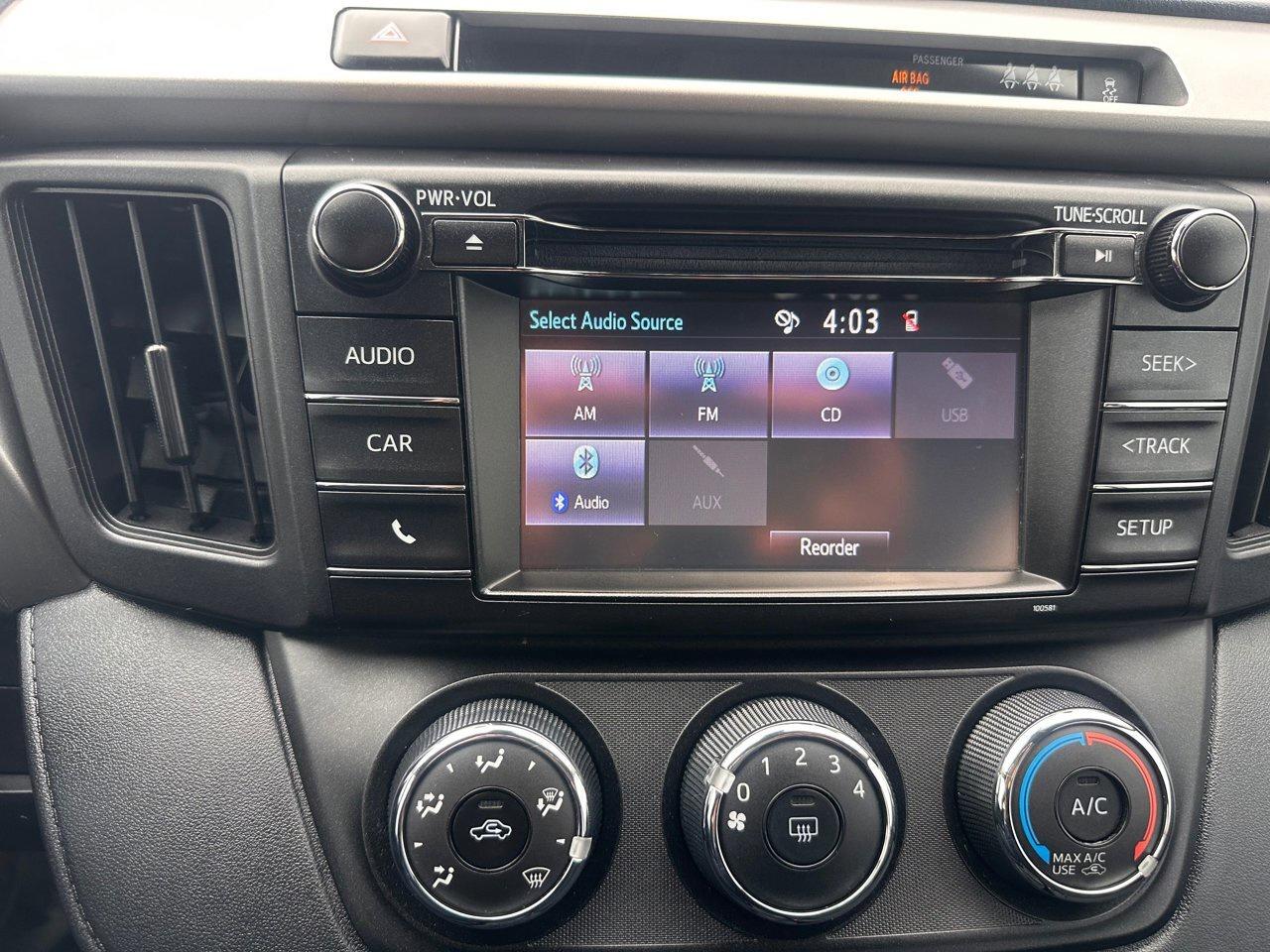 2017 Toyota RAV4 LE Photo
