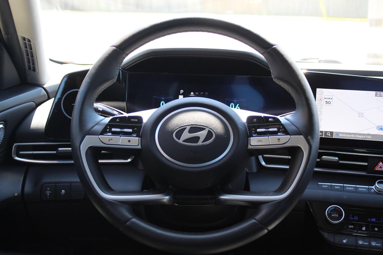 2025 Hyundai Elantra Luxury Photo
