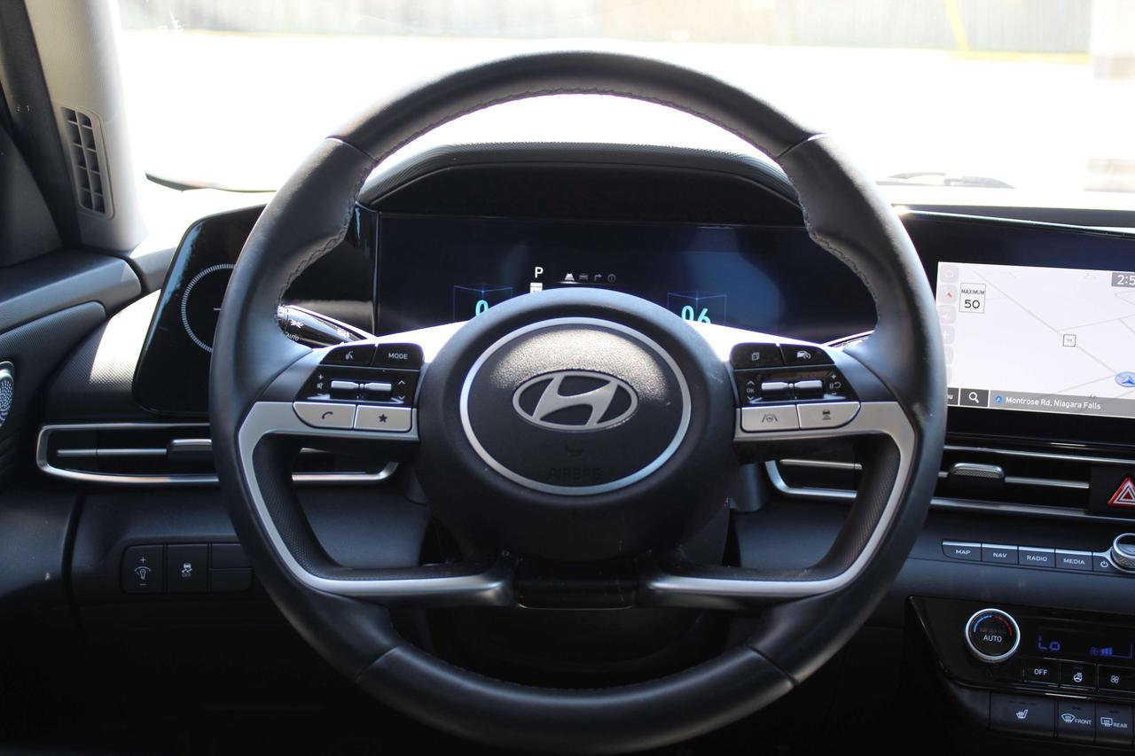 2025 Hyundai Elantra Luxury IVT, Great condition,Fully Certified, low kilo Photo