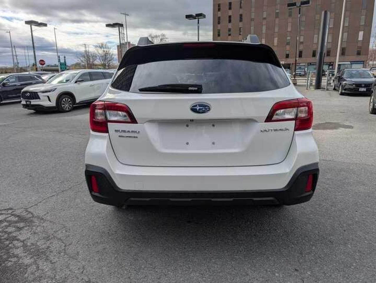 2018 Subaru Outback  Photo