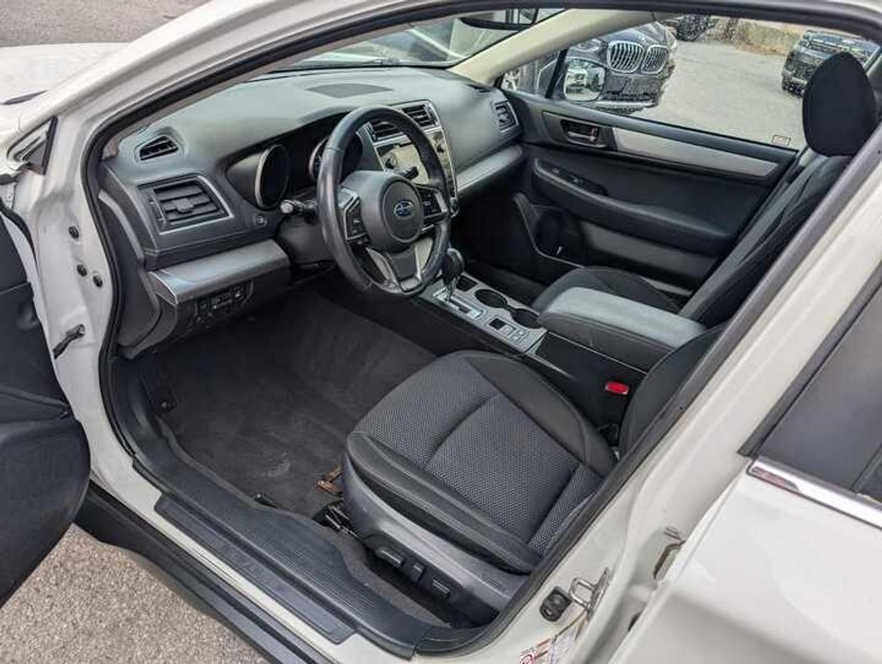 2018 Subaru Outback  Photo