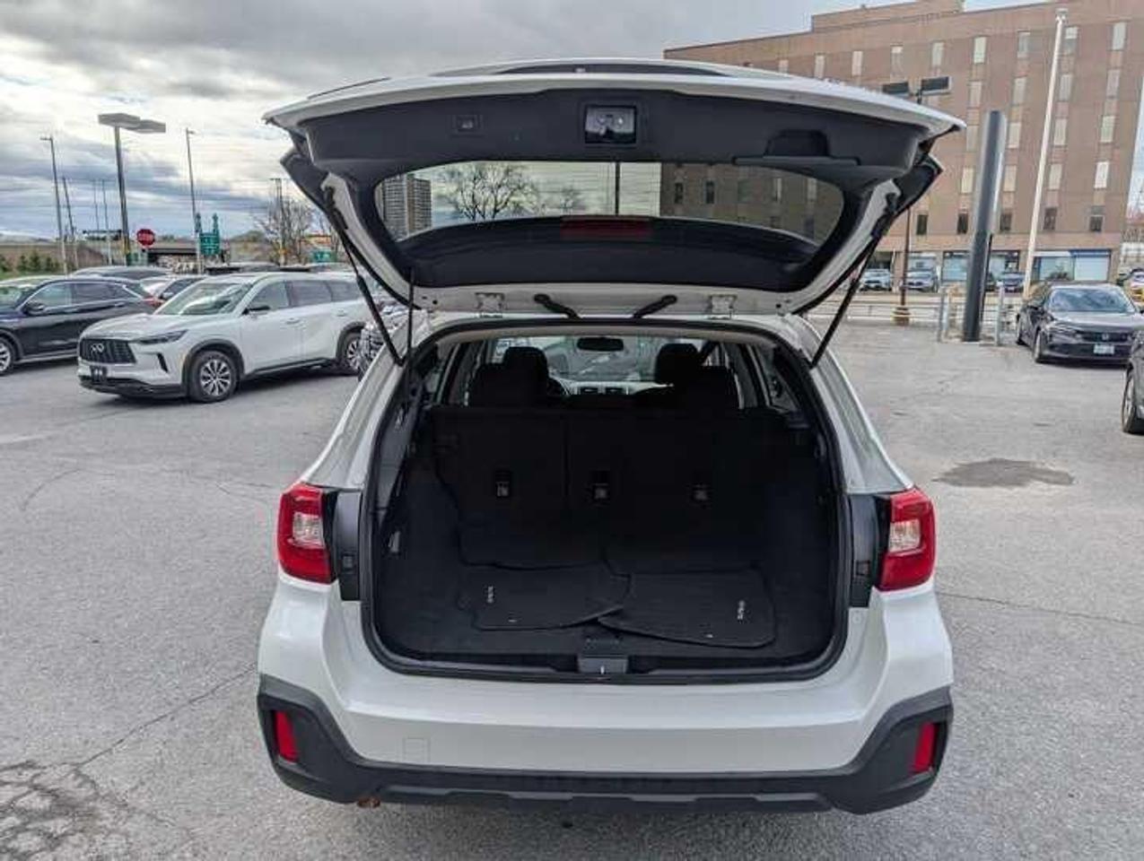 2018 Subaru Outback  Photo