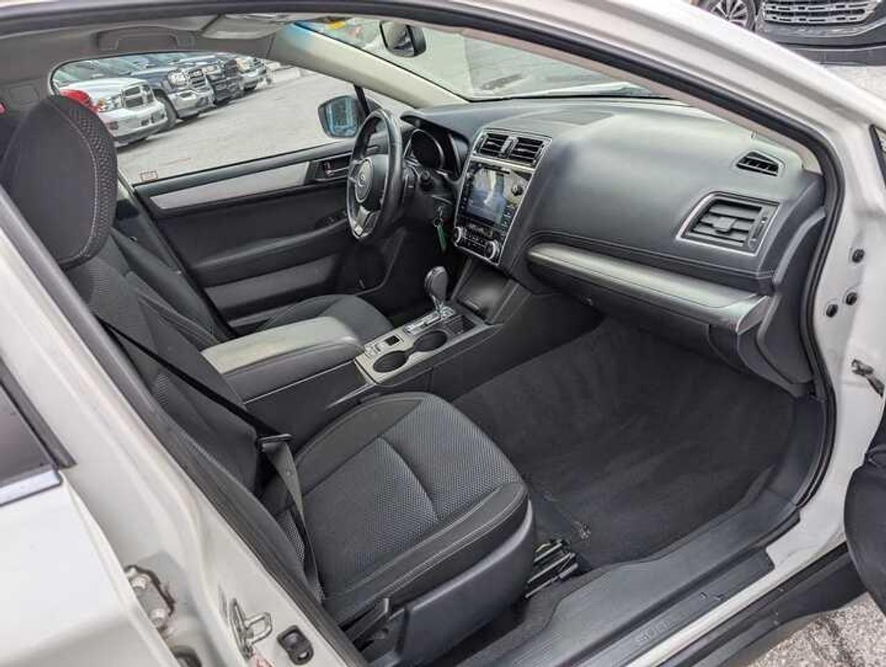 2018 Subaru Outback  Photo