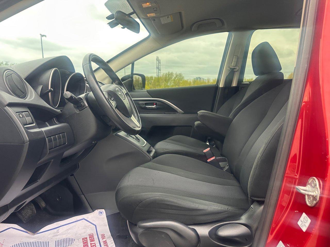 2015 Mazda MAZDA5 Touring Photo